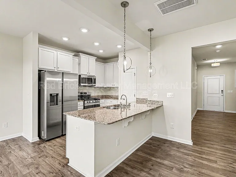 3805 Yorkshire Pl — Photo 7