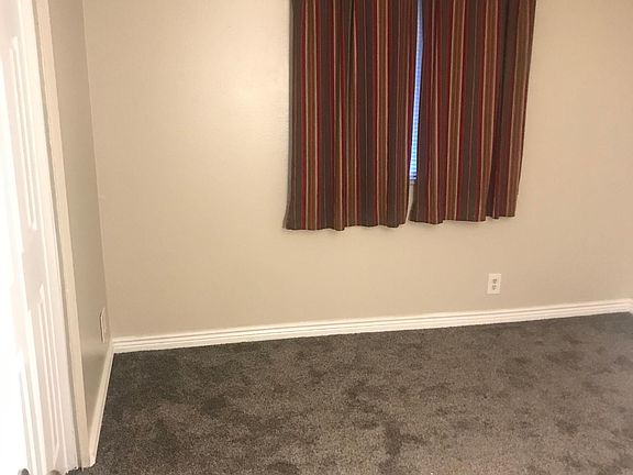 2nd Bedroom, 10' x 10'