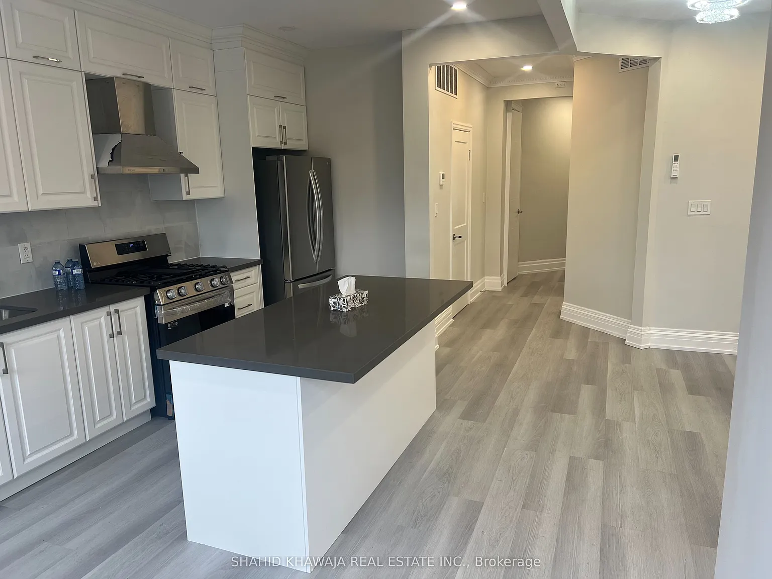 3 bed, $3,199 — Photo 4