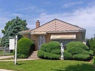 7242 W Jonquil Ter, Niles, IL 60714