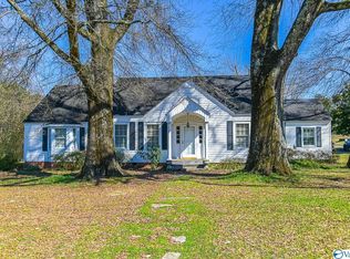 507 N Greenway Dr, Trinity, AL 35673