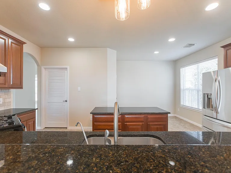 139 S Rocky Point Cir — Photo 20