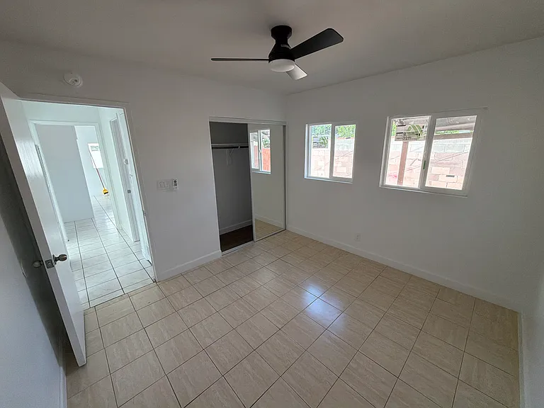 11937 Elliott Ave #B — Photo 4
