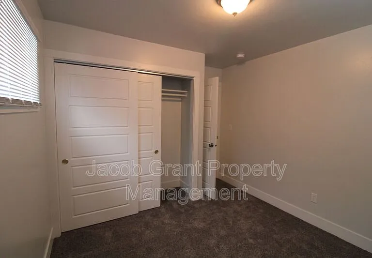 1310 Lake Ave — Photo 11