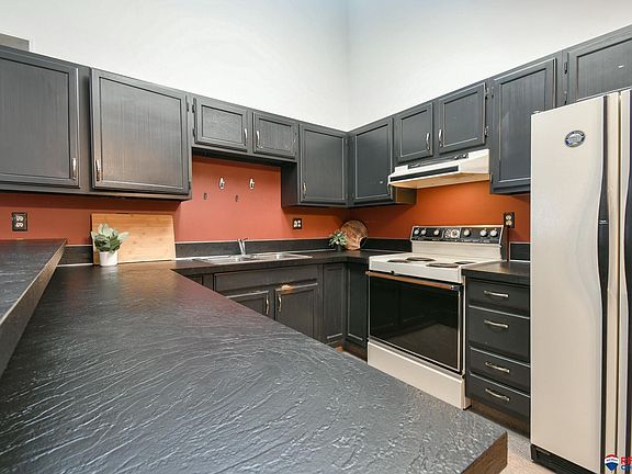 5th image of 3717-3719 Briarwood Ave