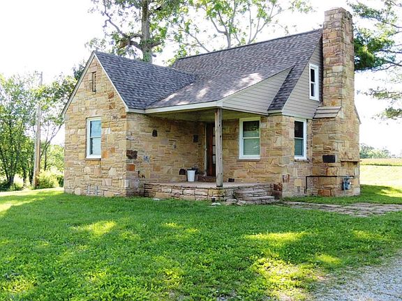 4th image of 761 Highland Ln