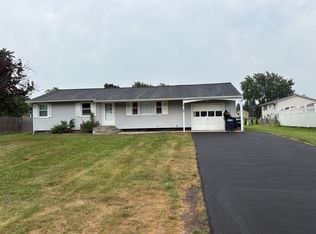 30 Beaconsfield Rd, Rochester, NY 14623