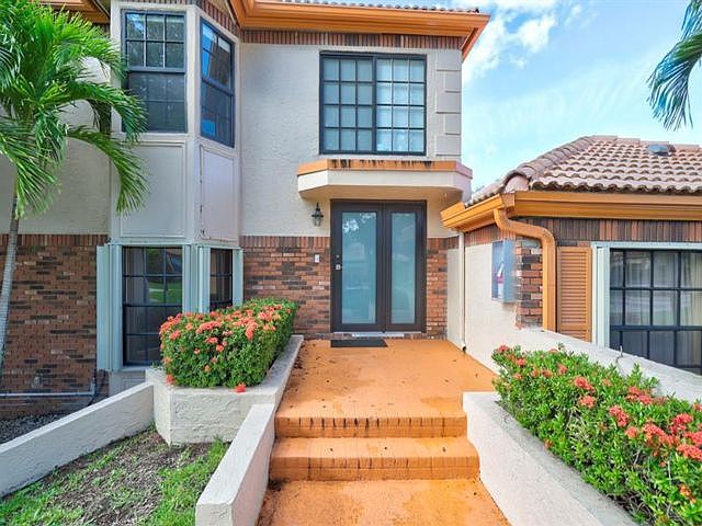 1st image of 11914 Glenmore Dr
