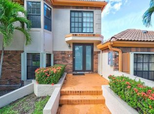 11914 Glenmore Dr, Coral Springs, FL 33071