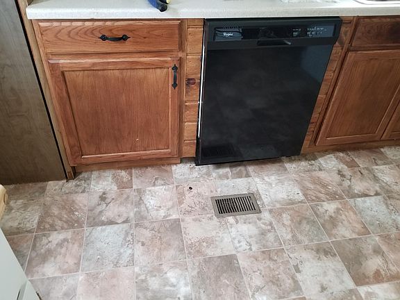 Dishwasher, Gas Range/Oven & Refrigerator included