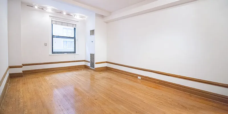 Rented by WAM Partners - William Moses Co. | media 17