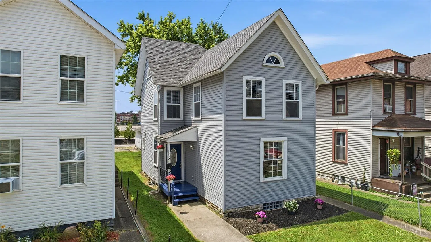 3 bed, 1440 sqft, $1,800 — Photo 2