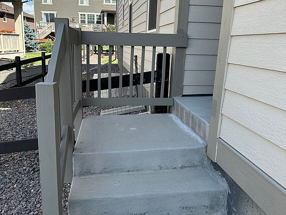 Separate entrance to the unit
