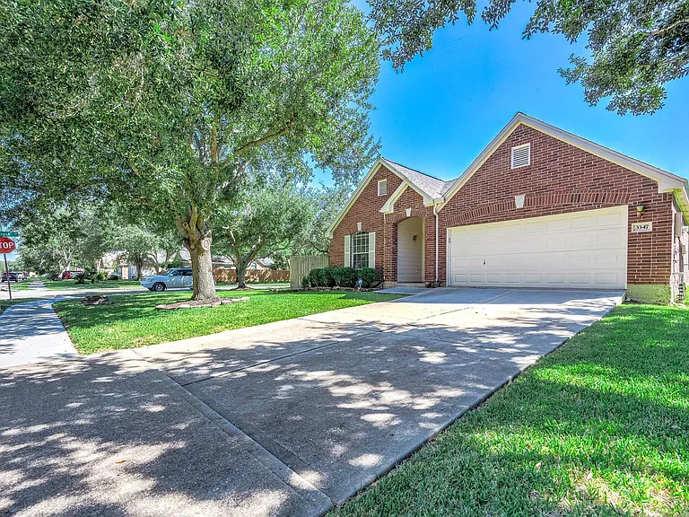 3347 Pebble Beach Ln — Photo 2