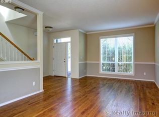 10092 NW Fleetwood Dr, Portland, OR 97229