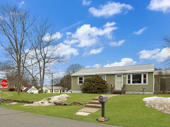 2 Tufts Drive, Nashua, NH 03064