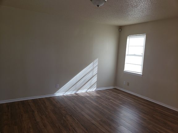 3rd image of 1518 Ferndale Dr