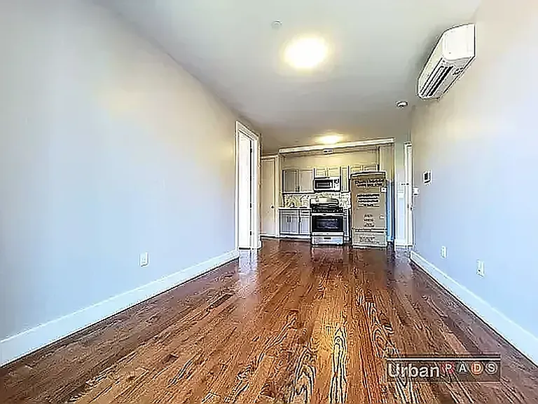 381 De Witt Ave #402 — Photo 2