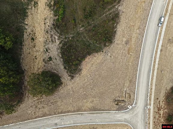 5th image of 173 S Sheeks Dr