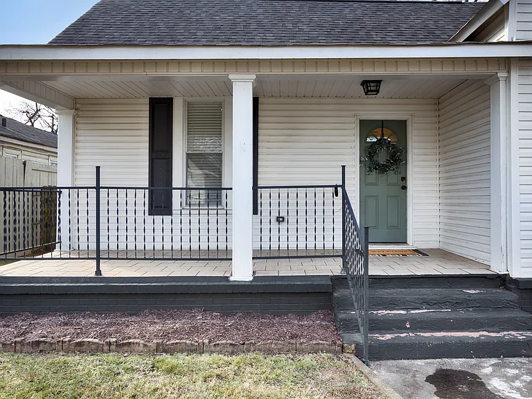 221 Beirne Ave NW — Photo 2
