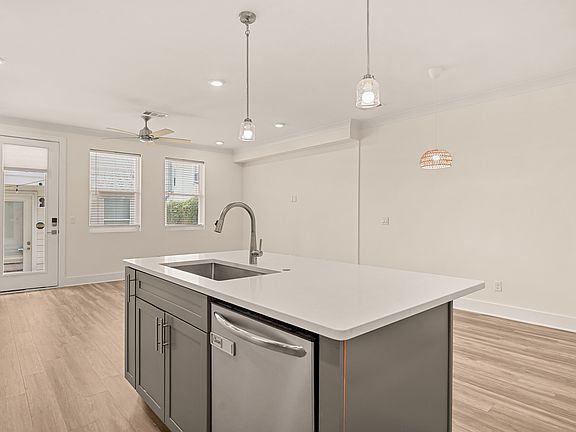 5th image of 116 N 9th St