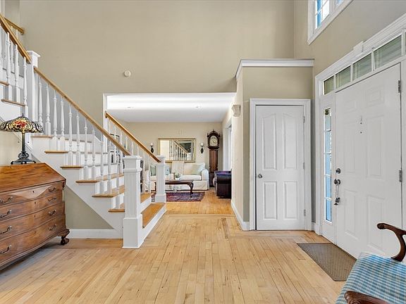 3rd image of 9 Fletcher St