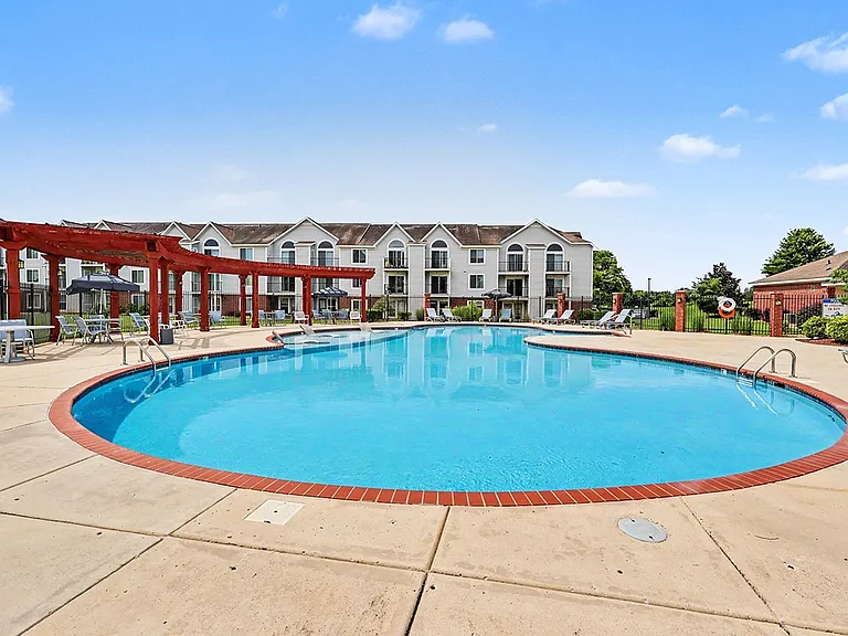 Limestone Creek Apartment Homes — Photo 32