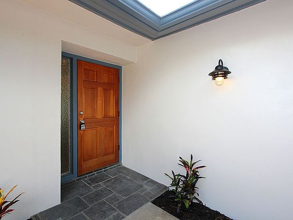 2nd image of 2323 Moore Haven Dr E