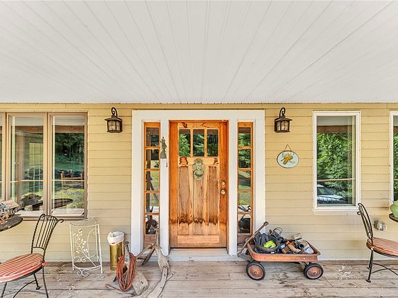 4th image of 319 Hosier Rd