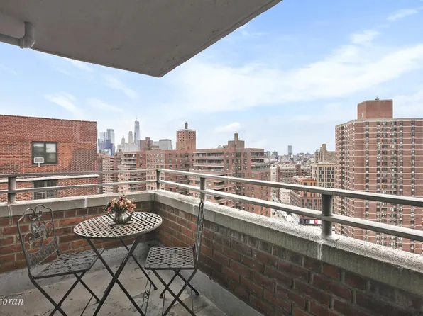 268 East Broadway image 1 of 5