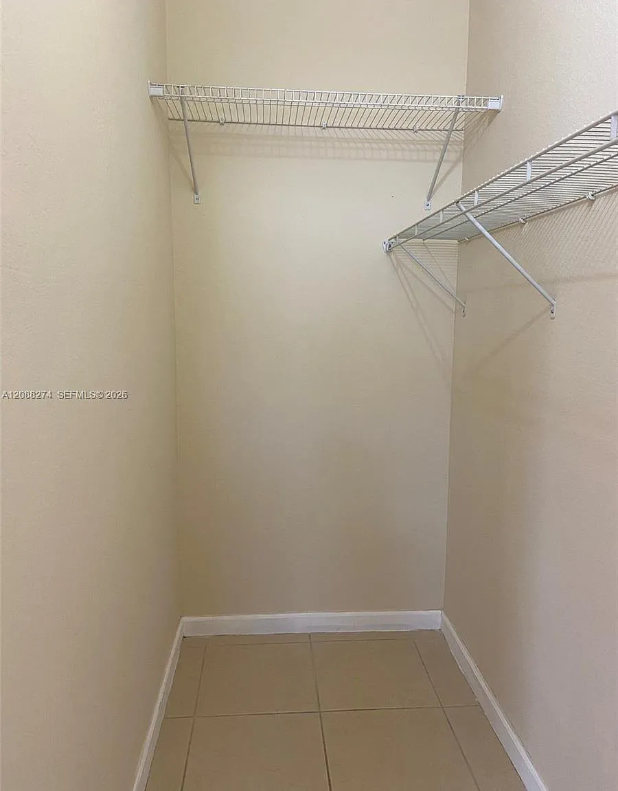 Kendall Commons Residenti — Photo 4