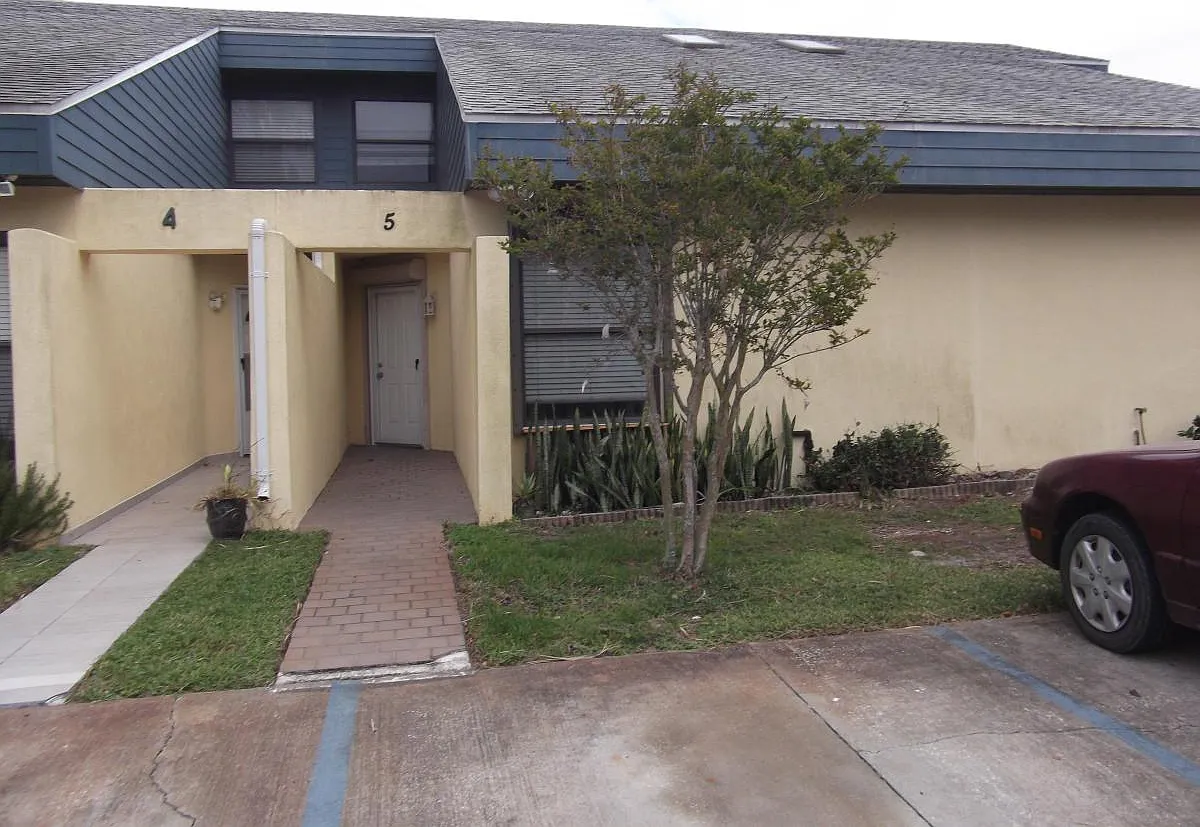 2 bed, 1250 sqft, $2,000 — Photo 2