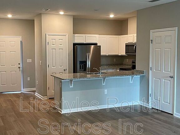 5th image of 211 Mustard Hill Ct