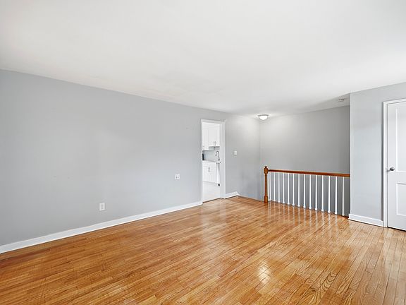 3rd image of 445 Morris Ave #D