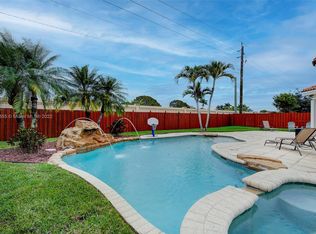 1590 SW 194th Ter, Pembroke Pines, FL 33029