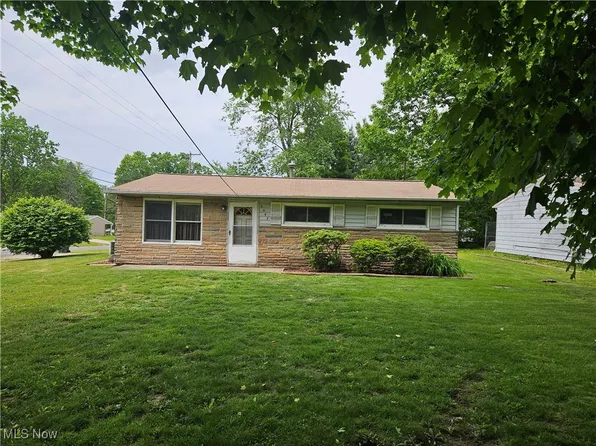 3047 Shelly Rd, Ravenna, OH 44266