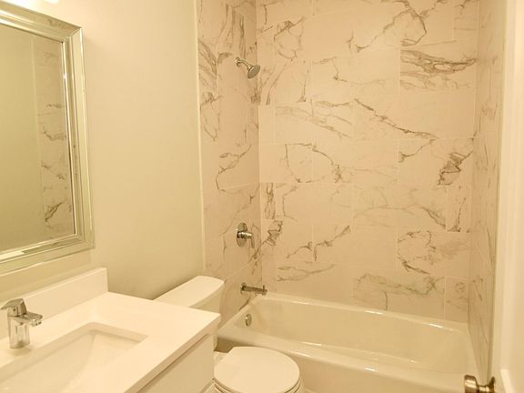 3rd image of 2643 W Lawrence Ave