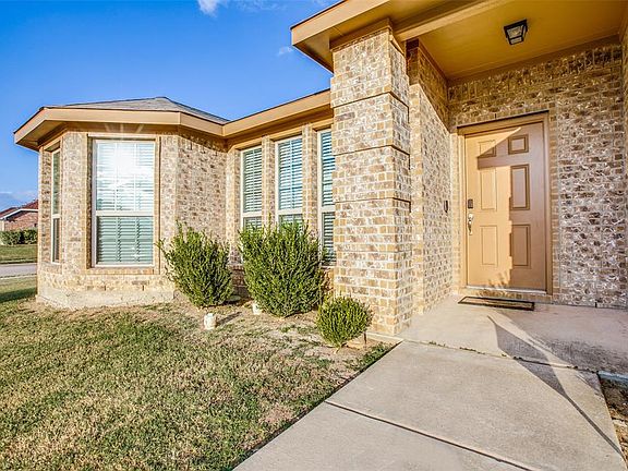 4th image of 2124 Stonewood Dr