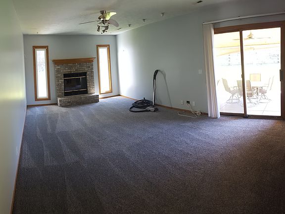 3rd image of 3314 N 122nd Cir