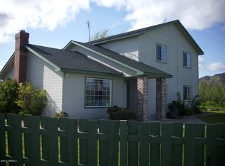 570 Section 1 Rd, Tieton, WA 98947