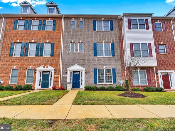 1035 Rye Dr, La Plata, MD 20646