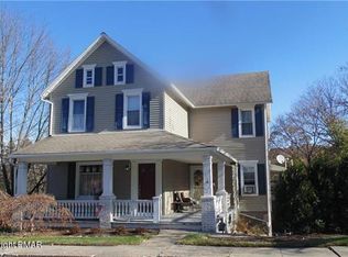 215 Roseto Ave, Roseto, PA 18013