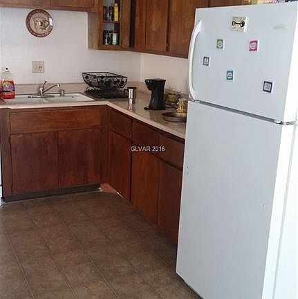 5th image of 2305 Exeter Dr APT A