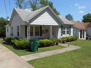 515 Woodlawn St, Henderson, TX 75652