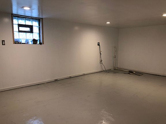 4th image of 1701 S 9th Ave