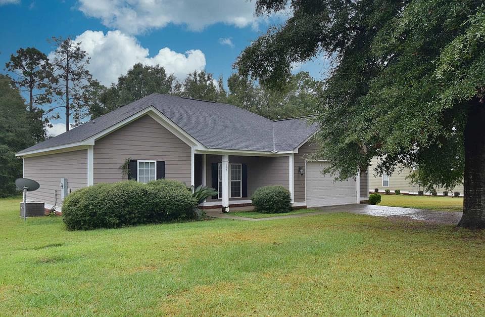 1st image of 155 Pine Summit Dr