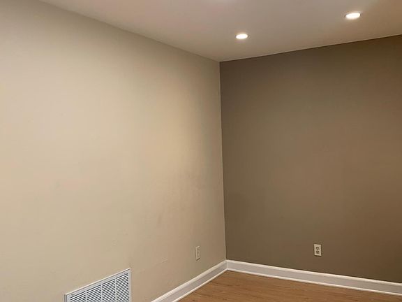 5th image of 3742 7th Ave