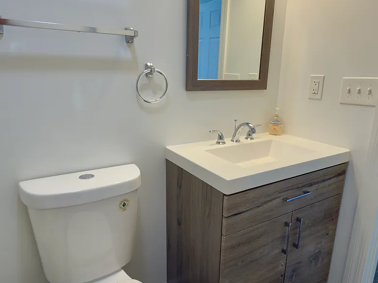 801 W Broad St #4 — Photo 16