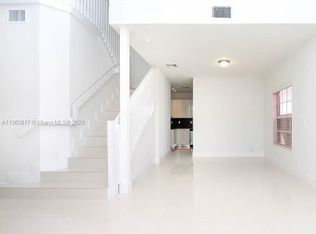 15620 SW 10th Ln, Miami, FL 33194