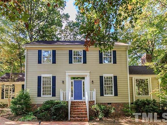 2nd image of 207 Longwood Dr
